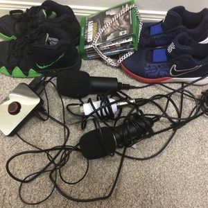2 Kyrie shoes size 8 1 capture card 1 silver chain 4 Xbox One Games 3 microphone